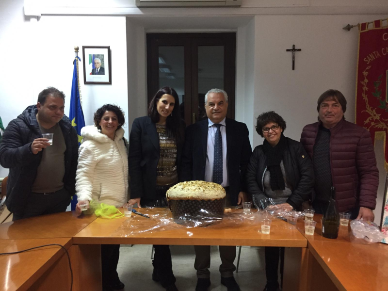 Auguri del Sindaco Severino e dell'Amministrazione di Santa Caterina Dello Ionio (Foto)
