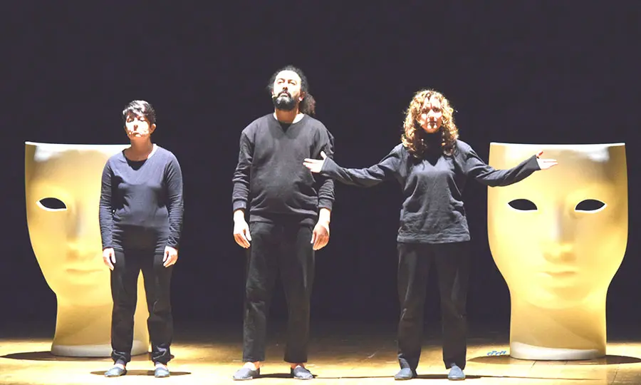 Lo spettacolo “I giusti   nel tempo del male”  in scena  al Teatro Comunale Grandinetti di Lamezia