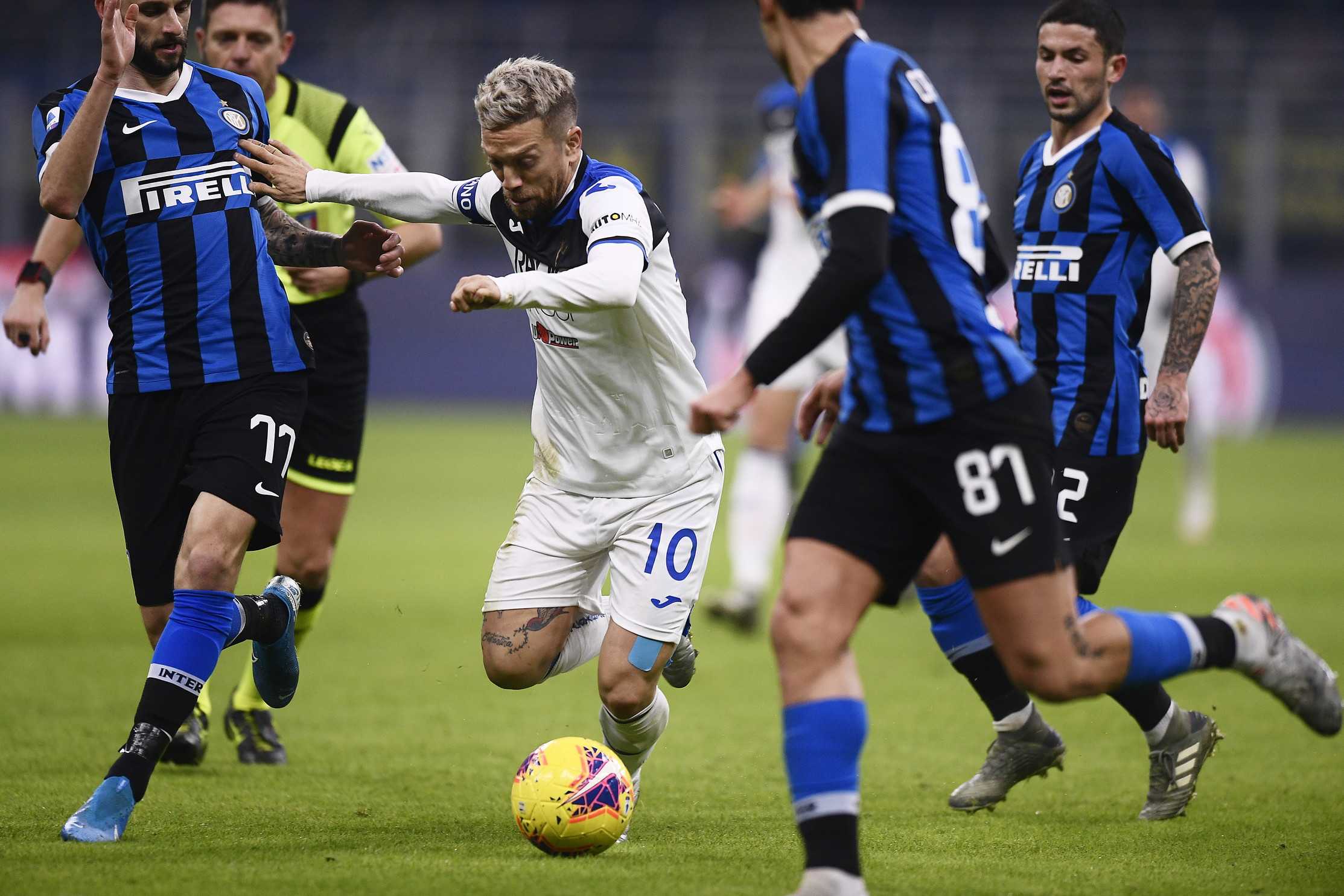 Serie A: Inter solo pari, Lazio batte anche Napoli, Milan ok primo gol Ibra. Oggi Roma-Juve