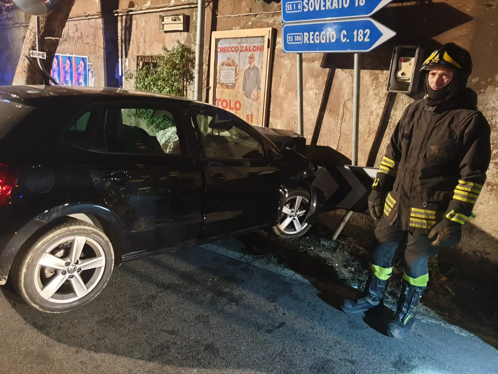 Gravissimo Incidente stradale sulla SS106 bivio Borgia, 4 giovani feriti, intervento dei VVF