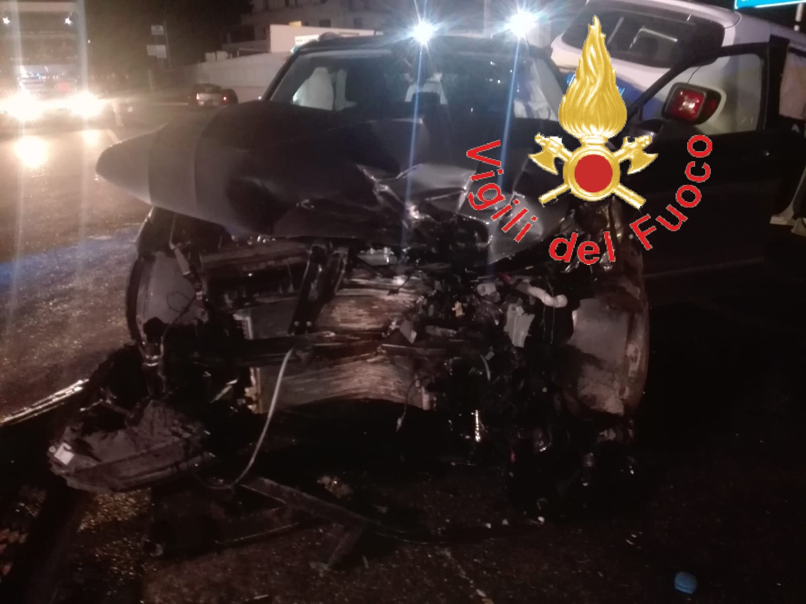 A Curinga (CZ) rocambolesco incidente stradale, intervento dei VVF