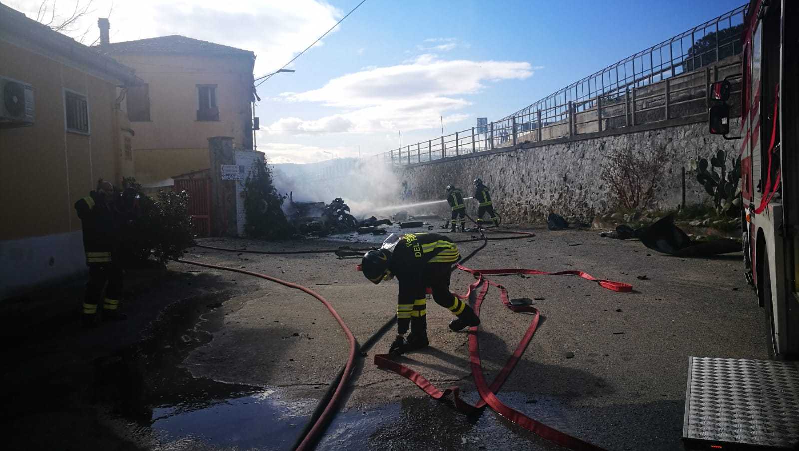 Catanzaro. VVF: La volontaria Marchio Teresa evita strage "esplosione furgone quartiere lido"