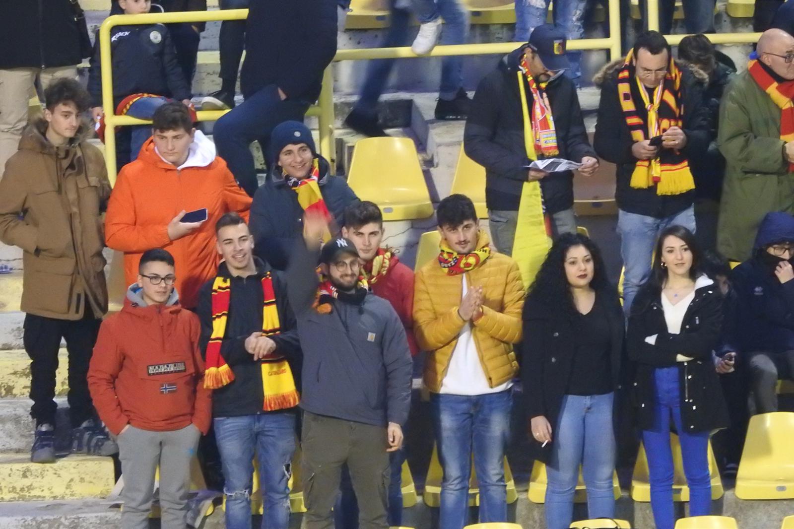 Calcio. Catanzaro-Monopoli 1-2, giallorossi sorpassati nel finale (con highlights)