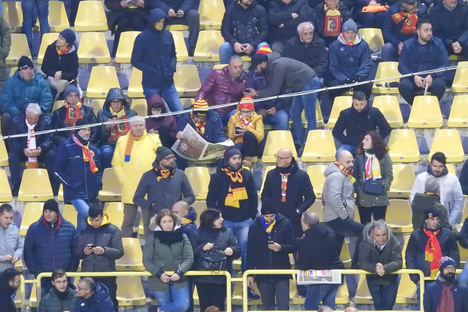 Calcio. Catanzaro-Monopoli 1-2, giallorossi sorpassati nel finale (con highlights)