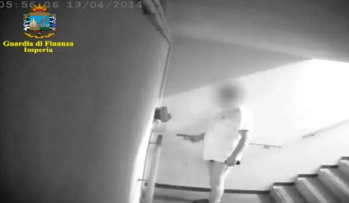 Furbetti del cartellino a Sanremo, assolto il vigile in mutande