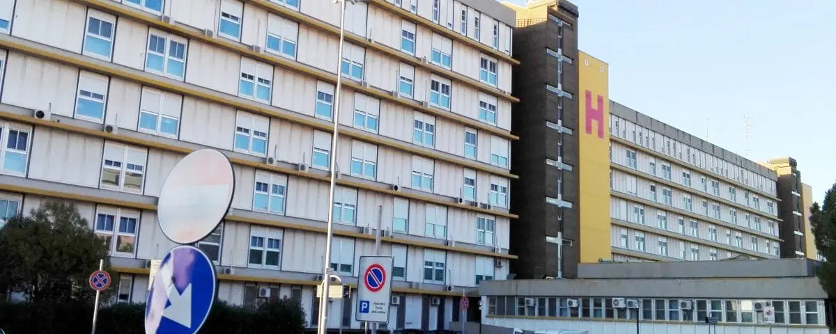 Virus: in Cina 26 morti e 830 contagi, rientra sospetto a Bari Sette Citta' cinesi isolate