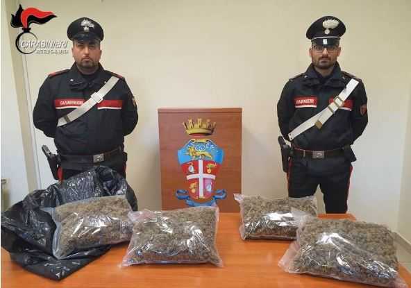 Droga: in auto con oltre 2 chili di marijuana, arrestato Cosimo Multari