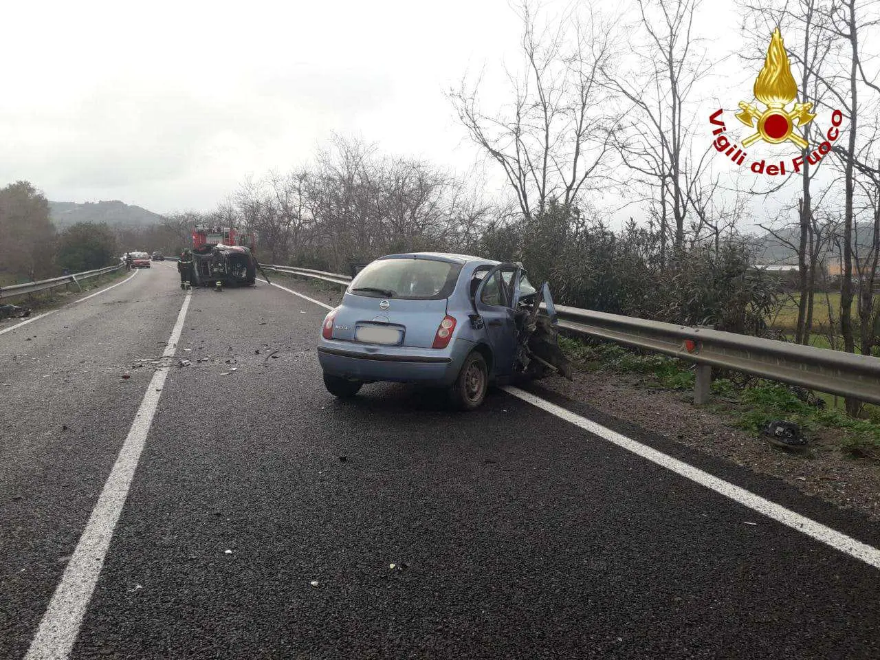 Brutto incidente. Scontro tra due auto, un morto e 4 feriti, due sono bimbi