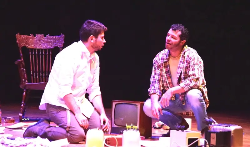 Il dramma di due fratelli in scena al Teatro Comunale Grandinetti di Lamezia