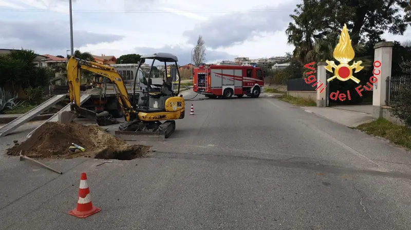 Fuga di gas a Sellia Marina. tempestivo intervento dei VVF