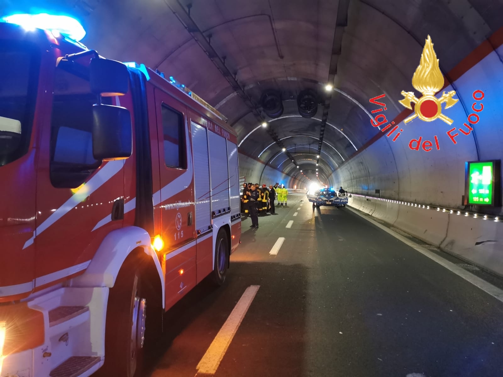 Catanzaro. Incidente stradale SS106/varA due feriti uno è grave, intervento dei VVF