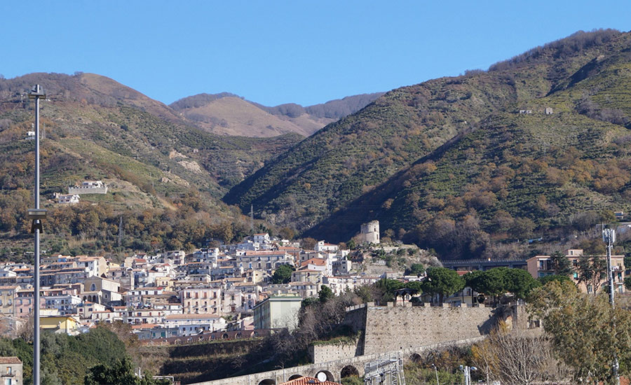 Calabria: consigliere rieletto Pd indagato per corruzione