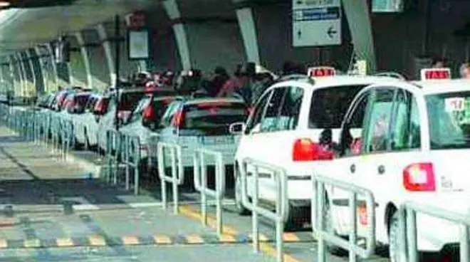 Taxi: al via nuovo sistema di gestione servizio a Fiumicino