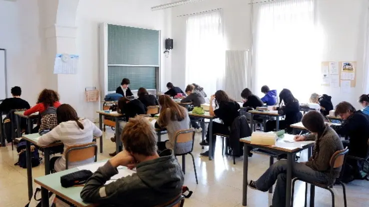 Ministero dell'Istruzione. Maturità: premio da 255 euro, diminuisce ancora la quota