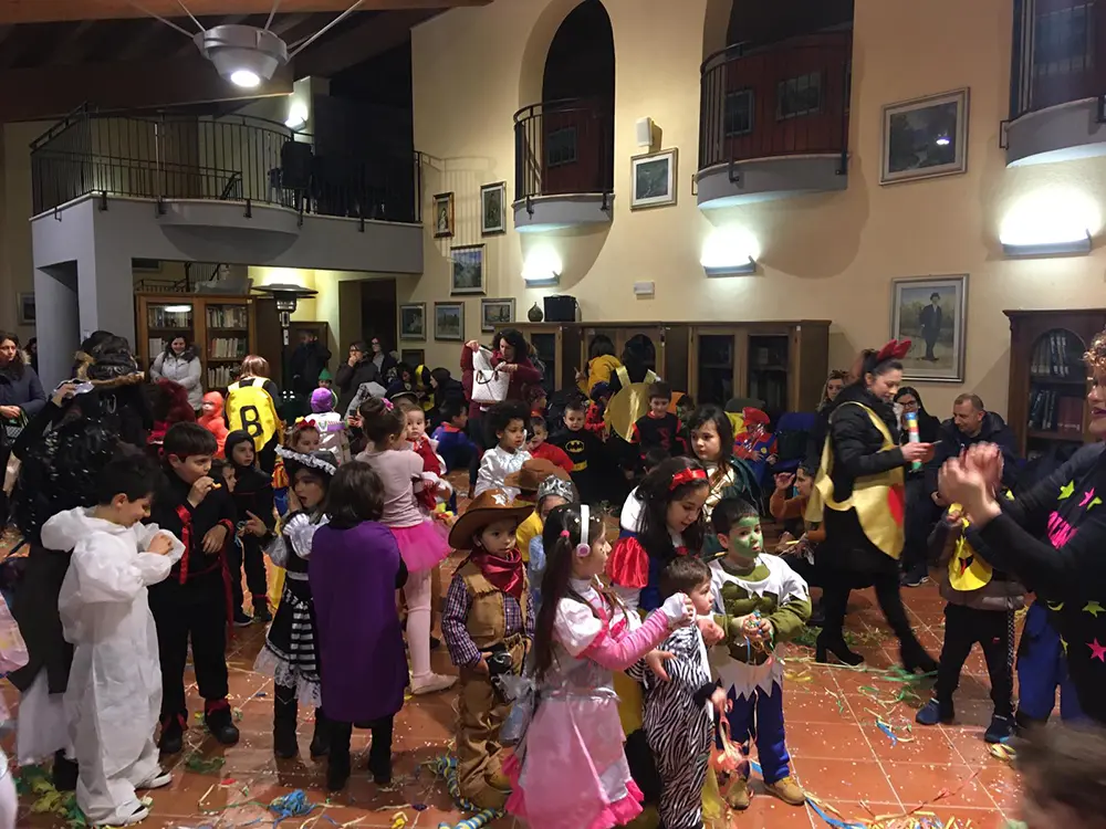 Tiriolo (CZ). Carnevale 2020. Amministrazione e Gaia con allegria musica, balli e palloncini (Foto)