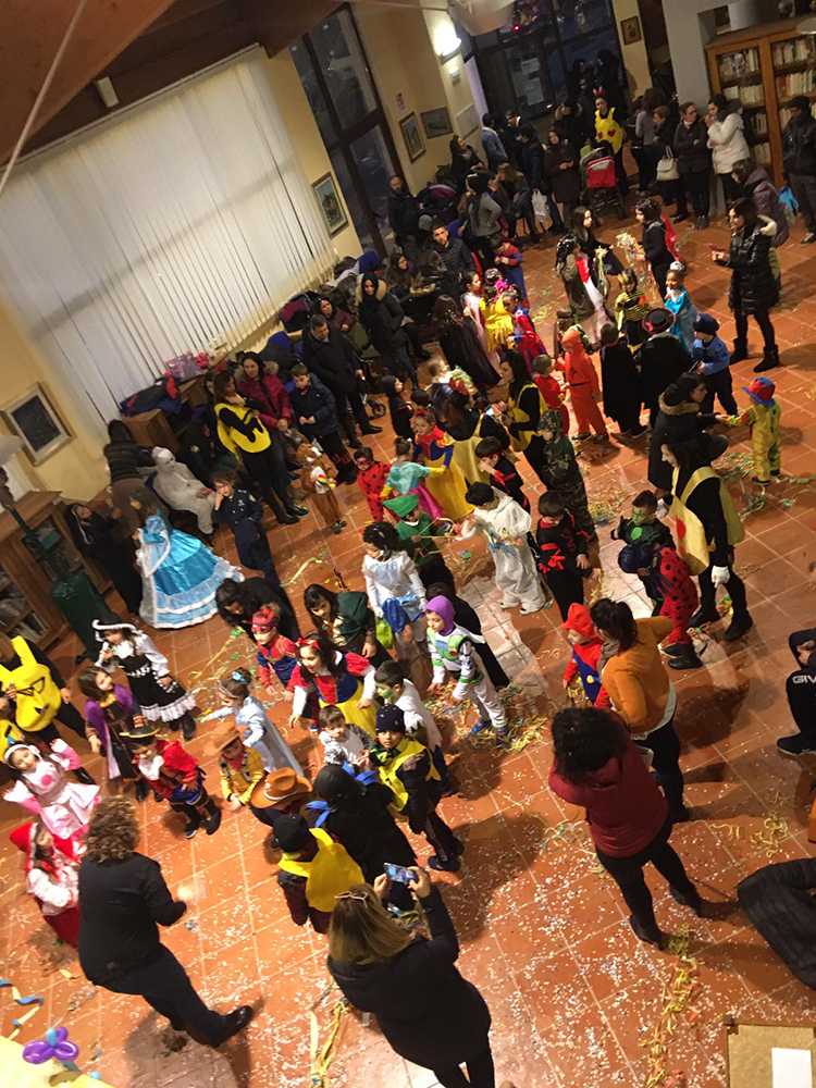 Tiriolo (CZ). Carnevale 2020. Amministrazione e Gaia con allegria musica, balli e palloncini (Foto)