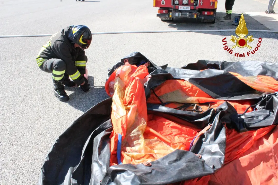 Esercitazioni del Nucleo NBCR dei Vigili del Fuoco del comando di Catanzaro (Video)