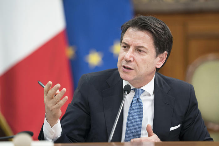 Coronavirus: bozza dpcm, niente zone gialle. Ma restrizioni per singole città