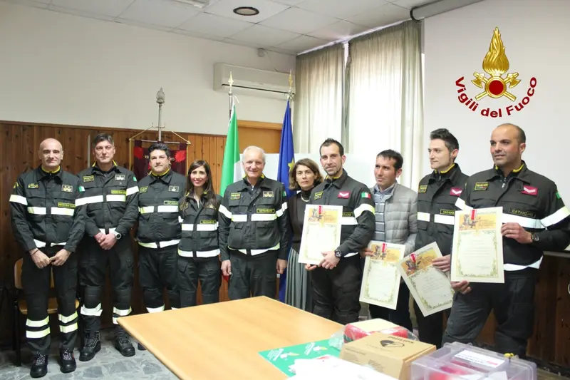 Cambio di guardia al comando vigili del fuoco di Catanzaro (Foto)