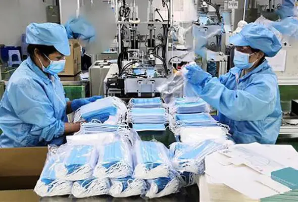 Covid-19. Carcere, laboratori in riconvertiti per fare le mascherine