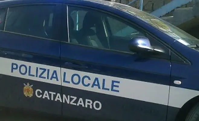 Coronavirus: su lungomare senza giustificato motivo, denuncia a Catanzaro primo effetto inosservanza