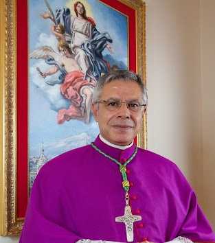 I parroci del Carmine danno gli auguri al vescovo Giuseppe Schillaci per l’onomastico