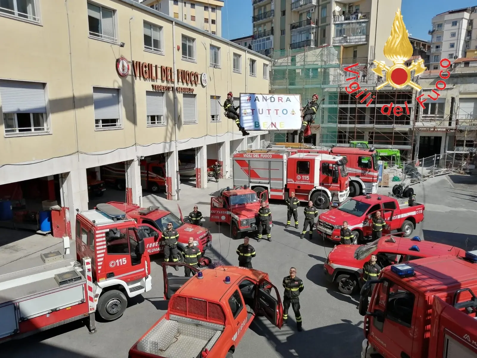 Gli Angeli VVF, lanciano un messaggio di augurio a tutti i papà, #AndraTuttoBene #IoRestoaCasa Video