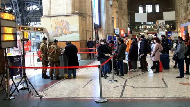Coronavirus. Esodo diretti a Sud respinti in Stazione Milano