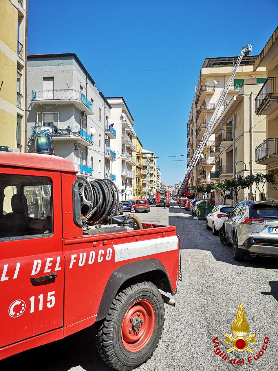 Emergenza Covid-19 Supporto dei Vigili del Fuoco ai Comuni. "Incendio Tettoia Appartamento" (Video)