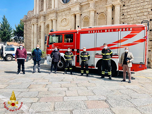 Emergenza Covid-19 Supporto dei Vigili del Fuoco ai Comuni. "Incendio Tettoia Appartamento" (Video)