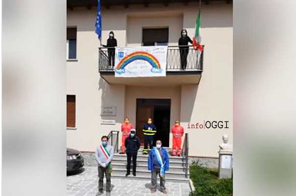 Il Comune di Zagarise: Per non Dimenticare 'vittime Covid-19' bandiera a mezz'asta (Video)