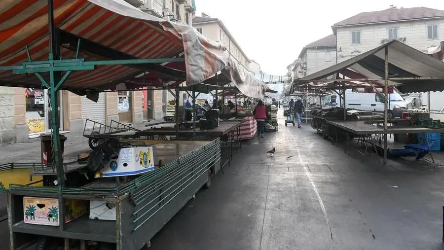 Stretta per i mercati rionali. Sorveglianza e 'distanziometri'.