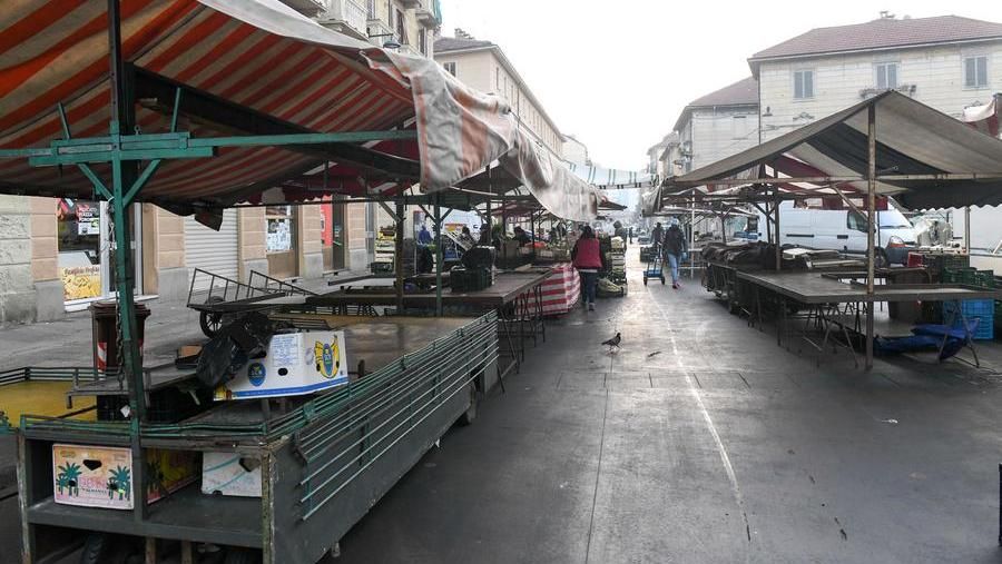 Stretta per i mercati rionali. Sorveglianza e 'distanziometri'.