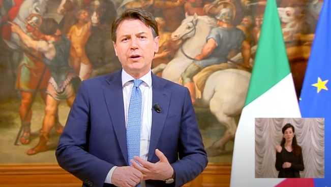 In diretta da Palazzo Chigi, Giuseppe Conte: c’è accordo sul Recovery Fund (Video)