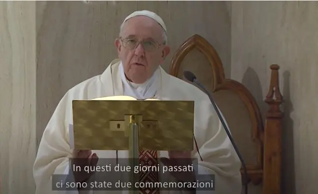 Messa a Santa Marta. Il Papa: l'Europa cresca unita e fraterna. Pregare è lottare con Dio (Video)