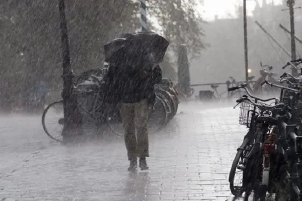 Meteo: Un minaccioso ciclone porta rovesci, forti temporali e grandine. Ecco le regioni a rischio