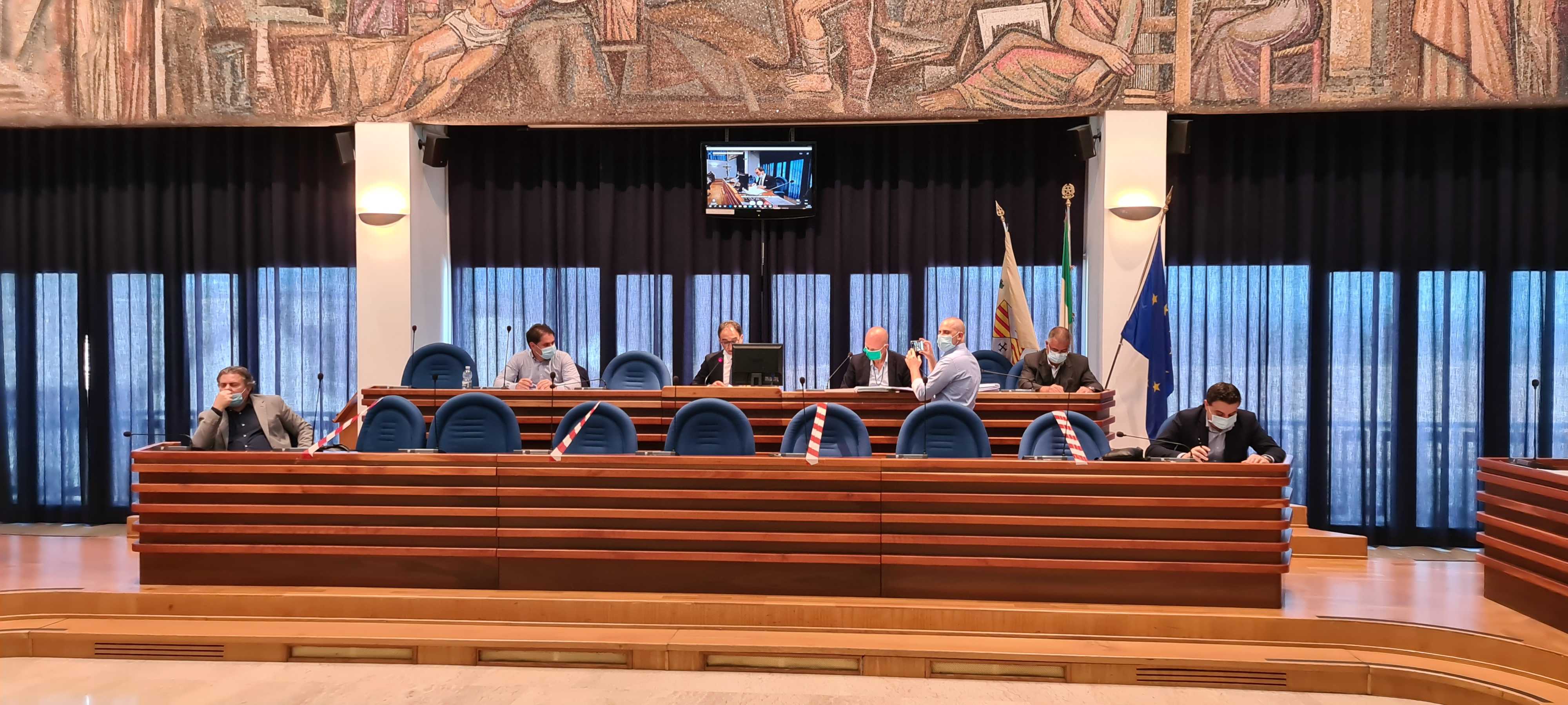 Province: Catanzaro, approvato bilancio previsione 2020-22