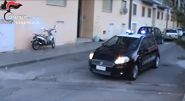 Droga: operazione Cc in Cosentino, smantellata piazza spaccio di hashish e marijuana