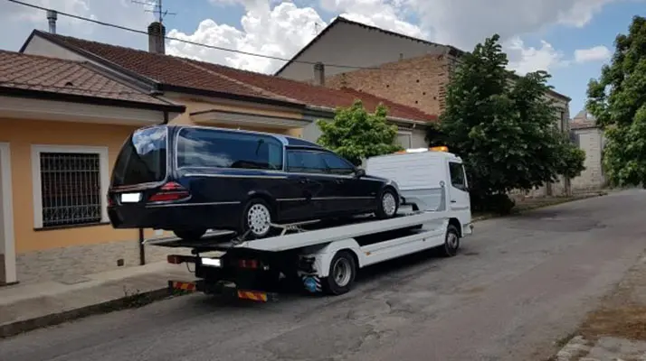 Sequestrate auto funebri utilizzate per funerale boss