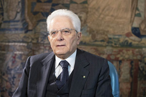 Mattarella, distorsioni Csm, torni credibilità toghe. 'Basta strattonarmi'