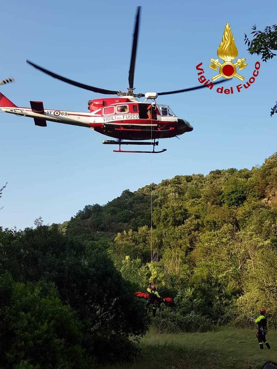 Uomo nel fiume Simeri nella vallata tra Zagarise e Sellia salvato dai Vvf