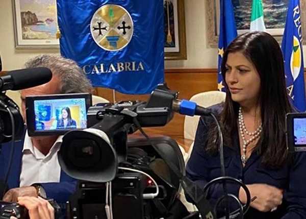 Il presidente Santelli e l'assessore Catalfamo su "Italia Veloce"