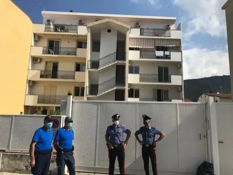 Migranti: positivi al Covid restano in quarantena ad Amantea
