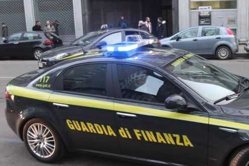 "Darknet" Operazione anti-camorra Gdf Rimini, arresti e sequestri beni. Bloccate 17 aziende