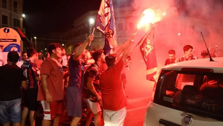 Calcio. Crotone ufficiale é Serie A. "Festa sino all'alba per promozione"