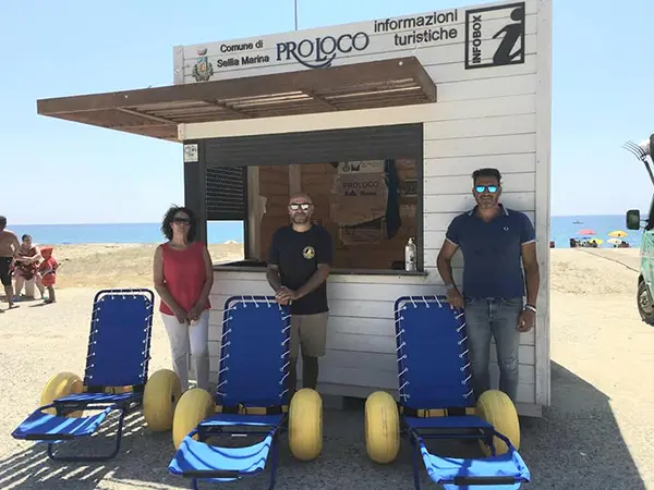 Sellia Marina. Sindaco Mauro e Ass. Dardano: Spiagge sempre più inclusive per diversamente Abili!