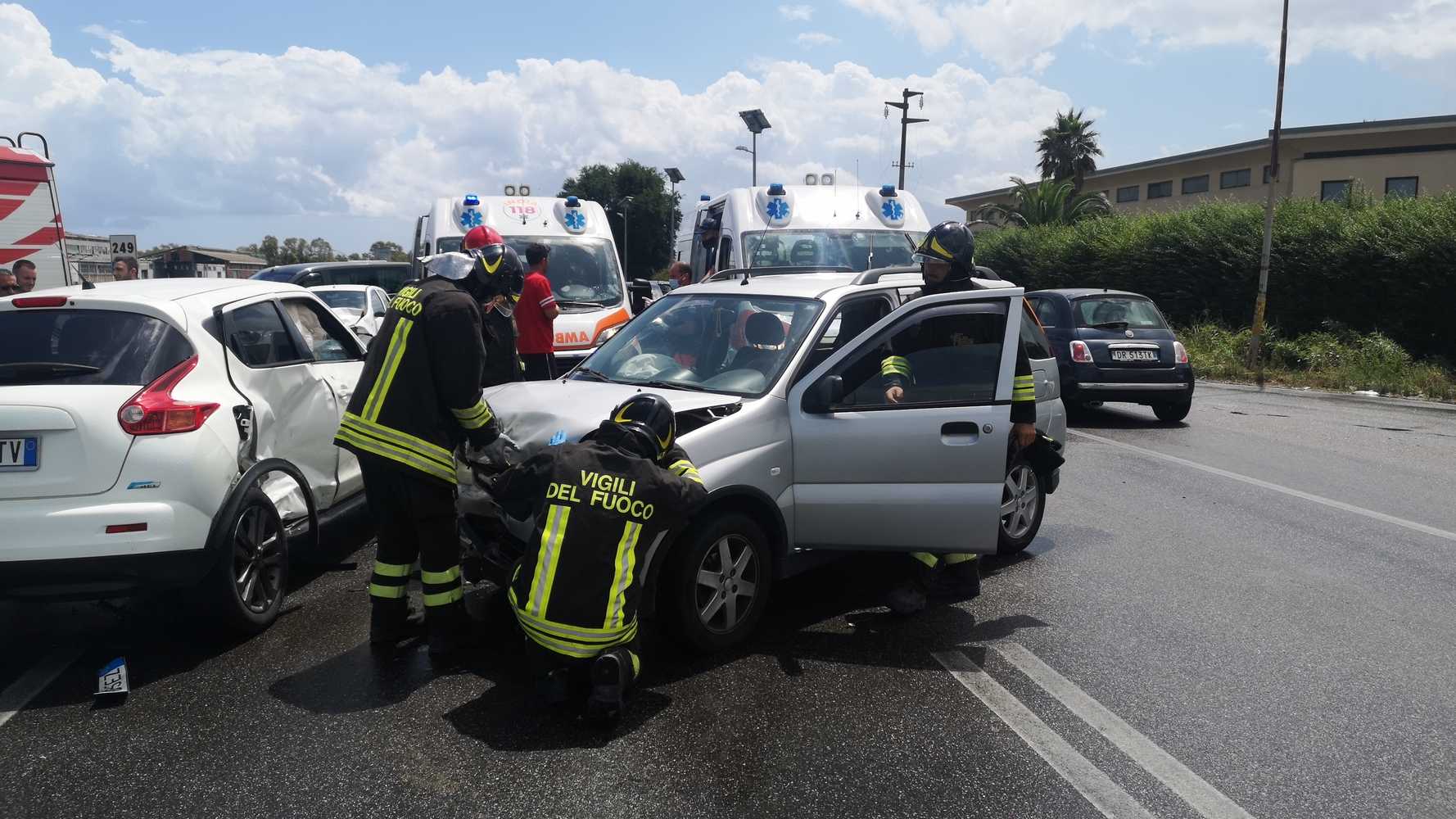 Incidente stradale SS106 Loc. Passo Vecchio Crotone
