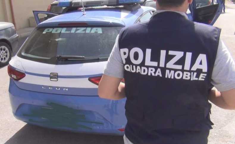 Rissa notturna sul lungomare, accoltellato un minore. Colpito da un fendente al fianco