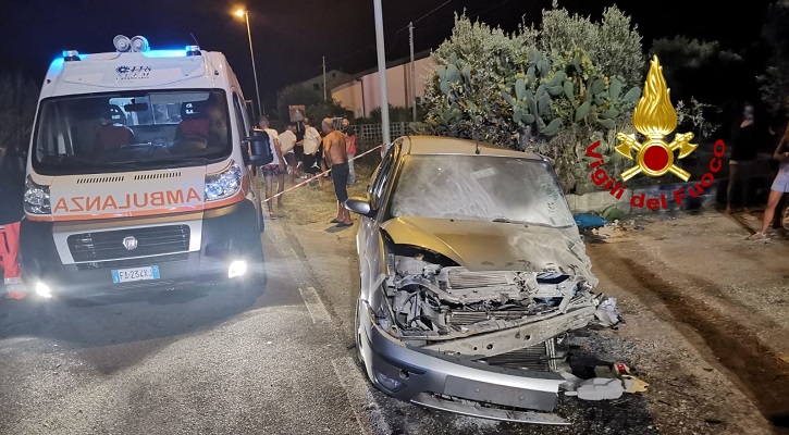 Incidenti stradali: Gizzeria. Un frontale con incendio auto, bilancio 4 feriti intervento dei Vvf