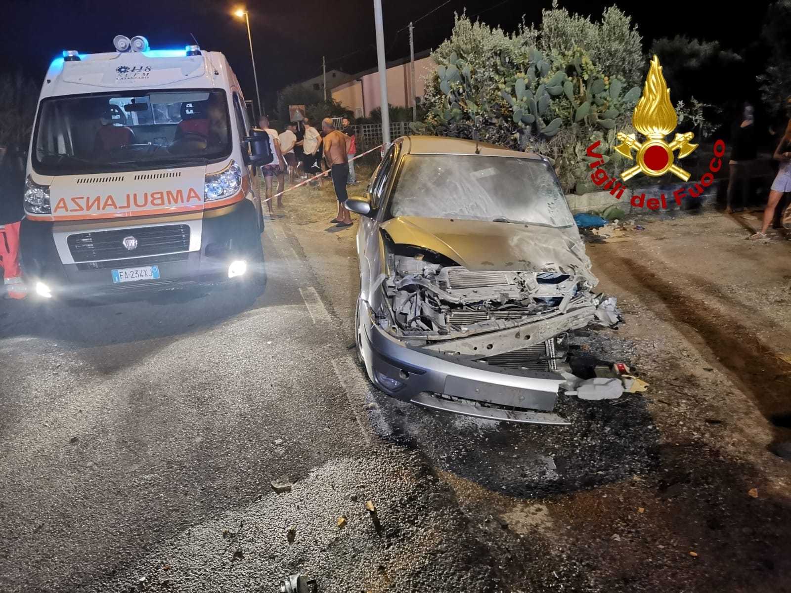 Incidenti stradali: Gizzeria. Un frontale con incendio auto, bilancio 4 feriti intervento dei Vvf